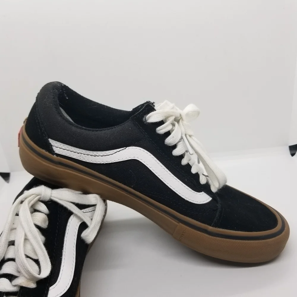 Vans Old Skool Pro skate sneakers black and white M 6.5 W 8